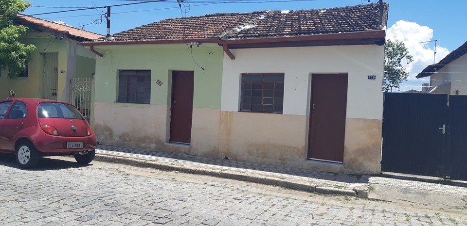 Duas casas – Rua Manoel Prudente – Cabelinha